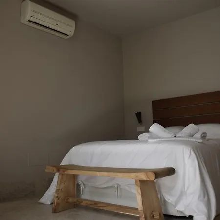 Chacon & * إِستيبونا