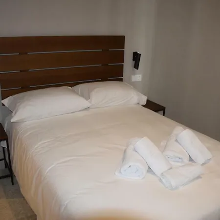 Chacon & * Εστεπόνα