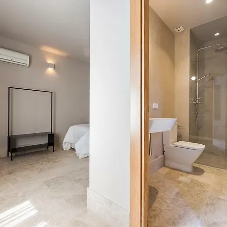 Chacon & * Εστεπόνα