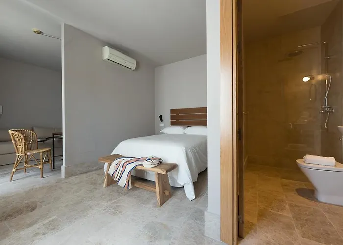 Chacón Apartments&suites Estepona