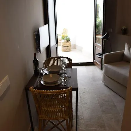 Chacon & 아파트 *